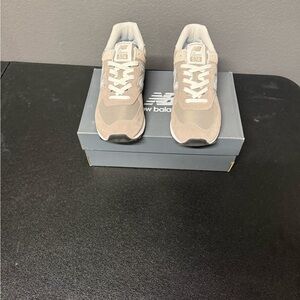 New Balance 574 Core Pack “Grey” (2022) – Men’s Size 8.5